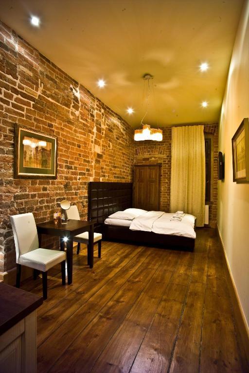 Apartamenty Chleb i Wino Toruń Ruang foto